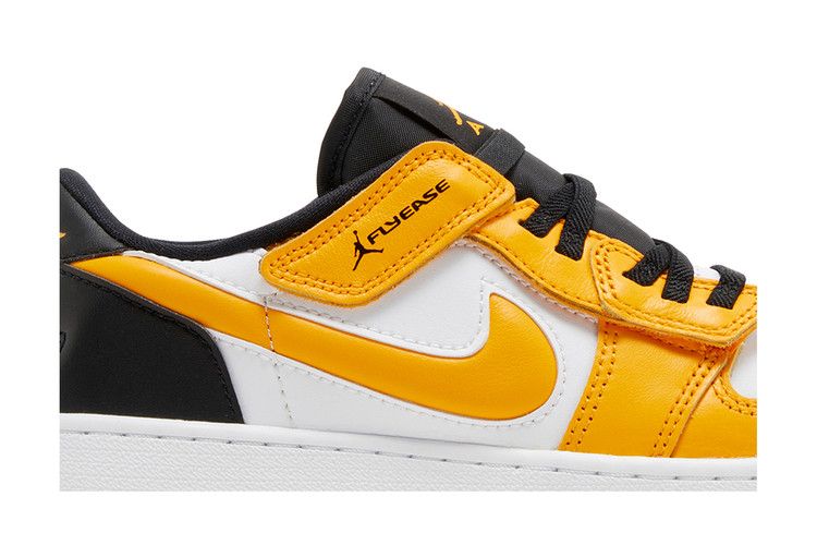 Jordan 1 Low FlyEase Taxi White (GS)