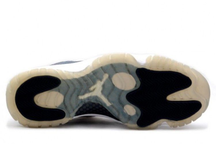 Jordan 11 Low Navy Snakeskin (2001)