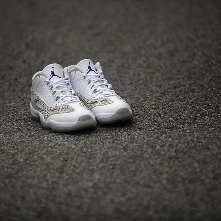Jordan 11 Retro Low IE Cobalt (2015)