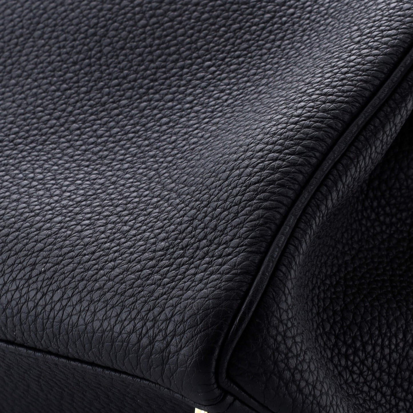 Kelly Handbag Noir Togo with Gold Hardware 28