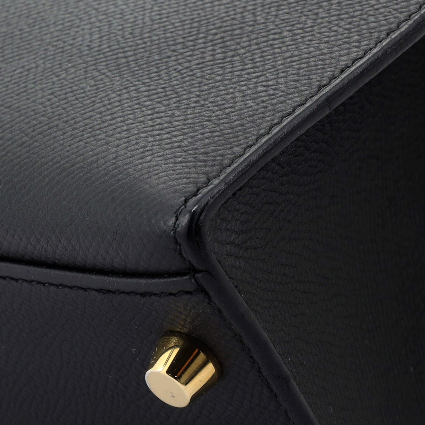 Kelly Handbag Noir Epsom with Gold Hardware 28