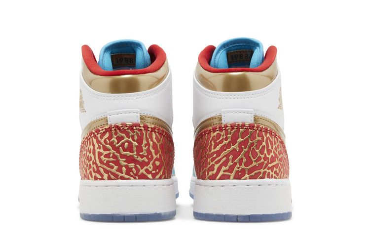 Jordan 1 Mid Sneaker School NC to Chicago (GS)