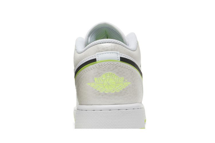 Jordan 1 Low SE Warped Swoosh (GS)