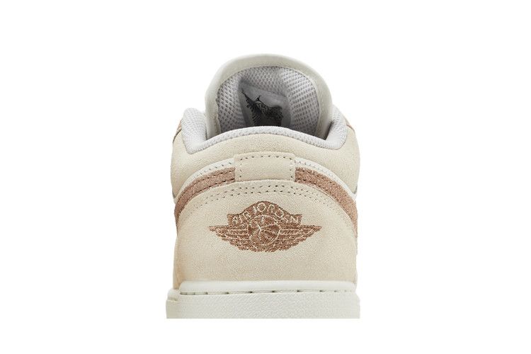 Jordan 1 Low SE Legend Light Brown (GS)