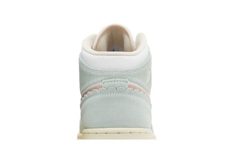 Jordan 1 Mid SE Pink Oxford (GS)