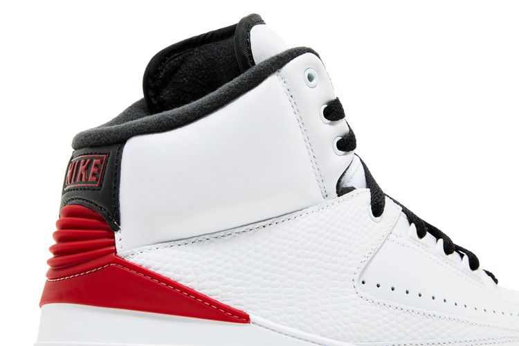 Jordan 2 Retro OG Chicago (2022)
