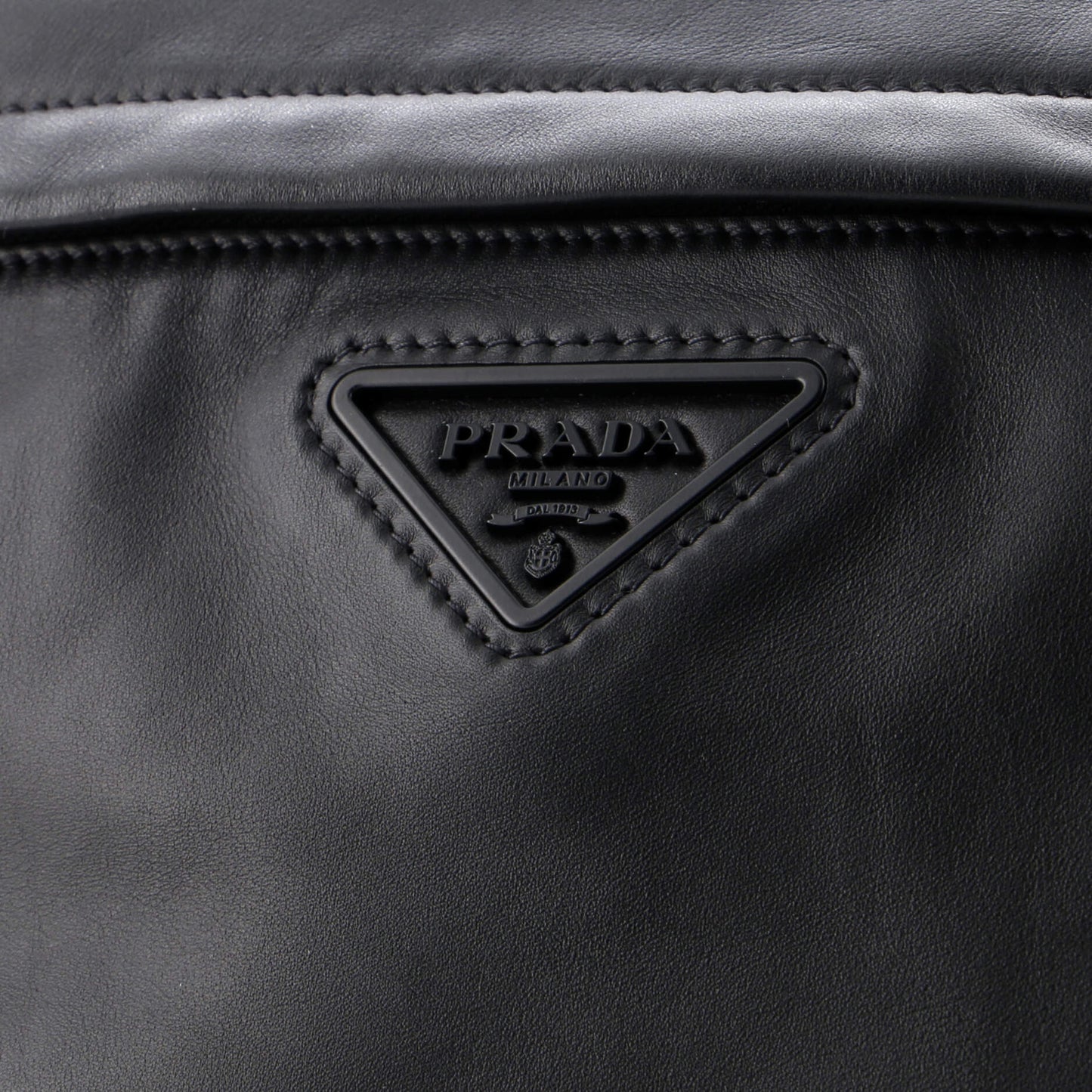 Re-Edition Zip Messenger Bag Leather Large