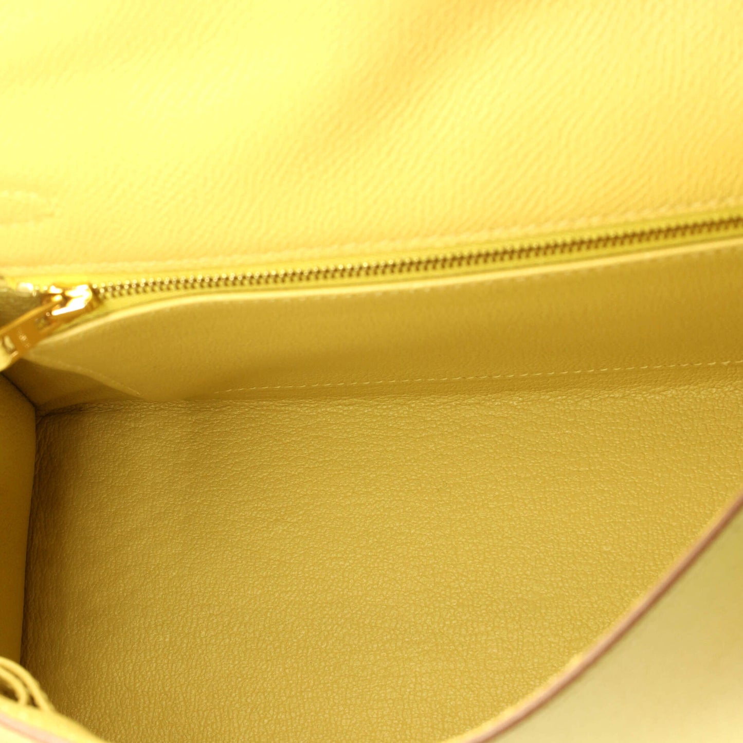 Kelly Handbag Jaune Poussin Epsom with Gold Hardware 25