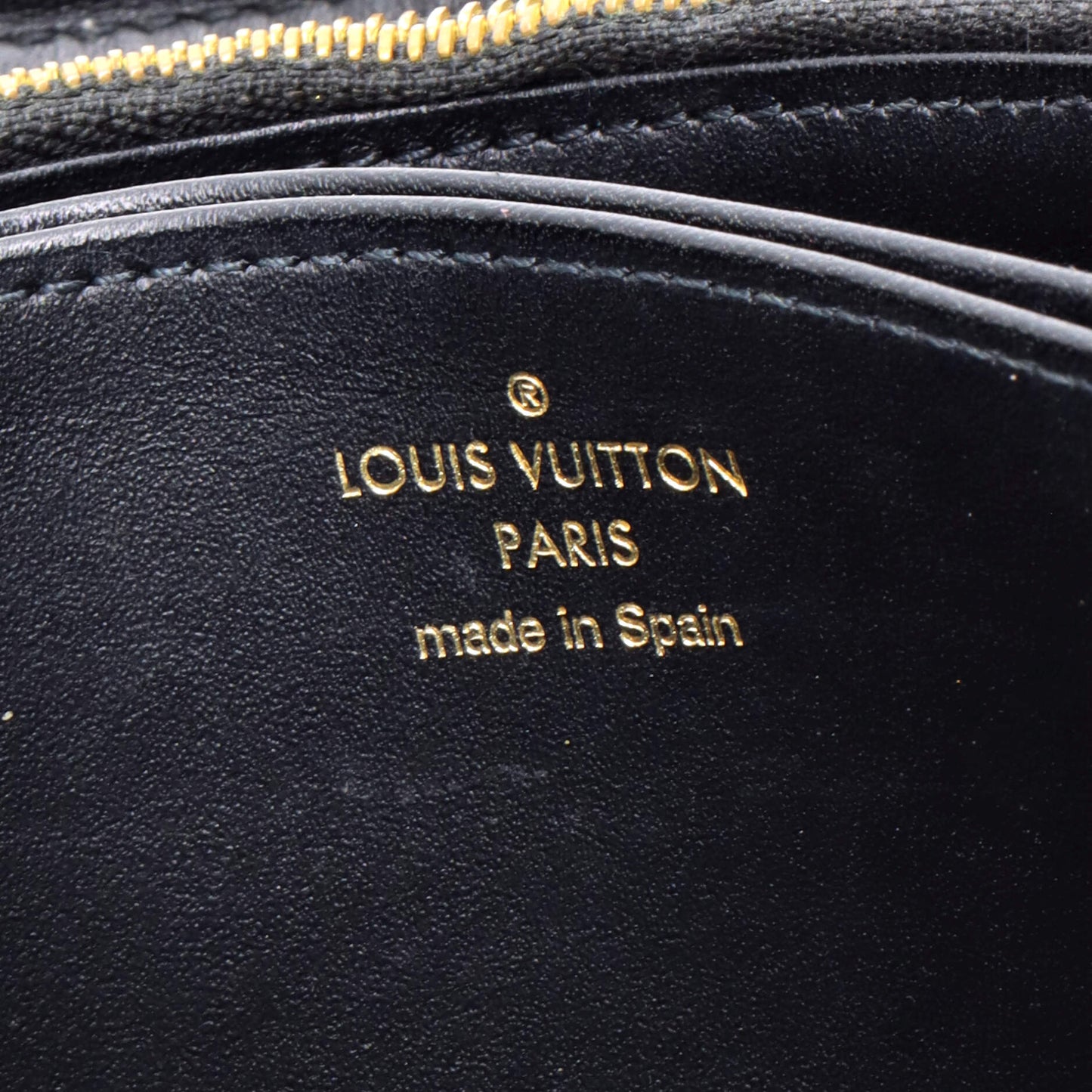 Zippy Wallet Reverse Monogram Giant