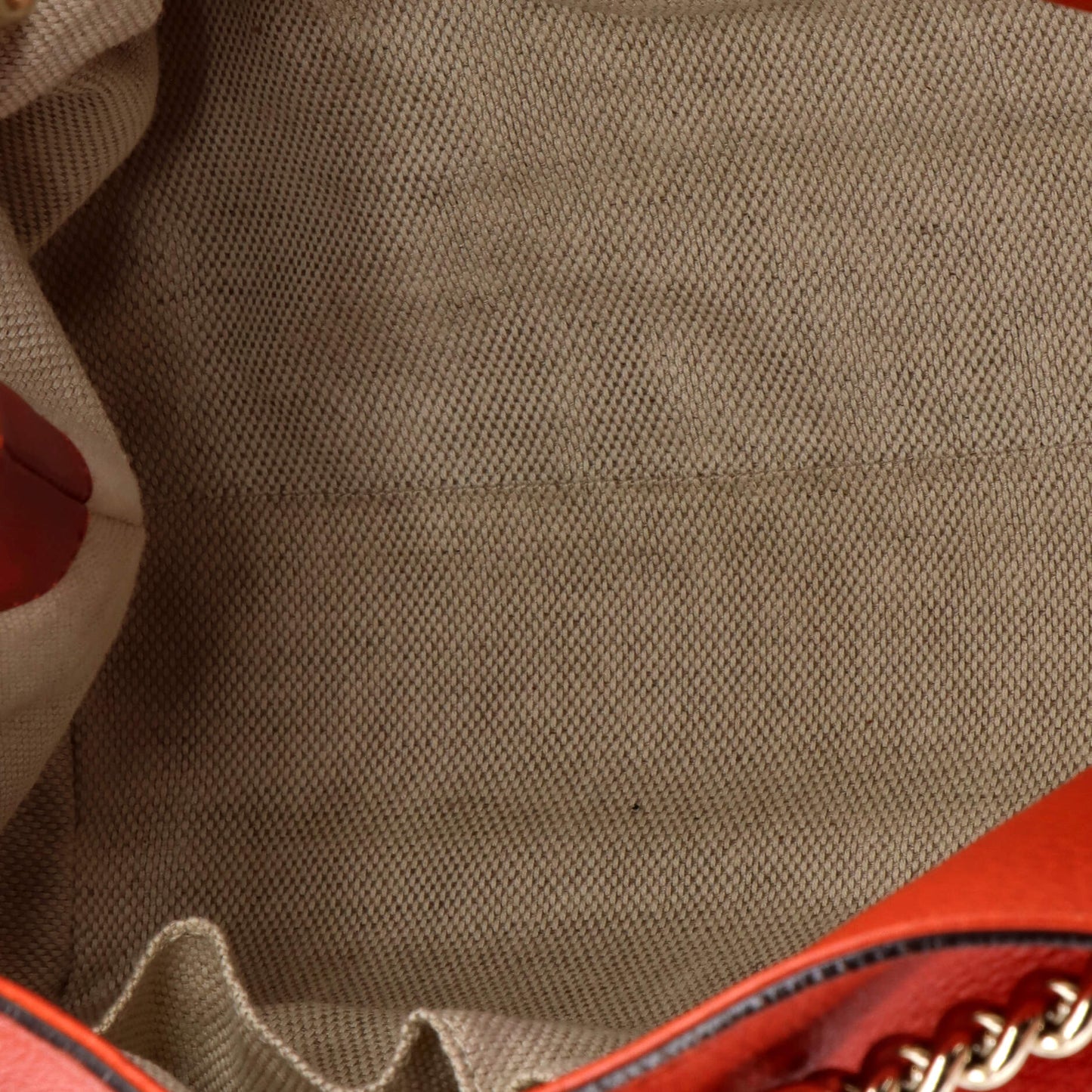 Soho Chain Strap Shoulder Bag Leather Medium