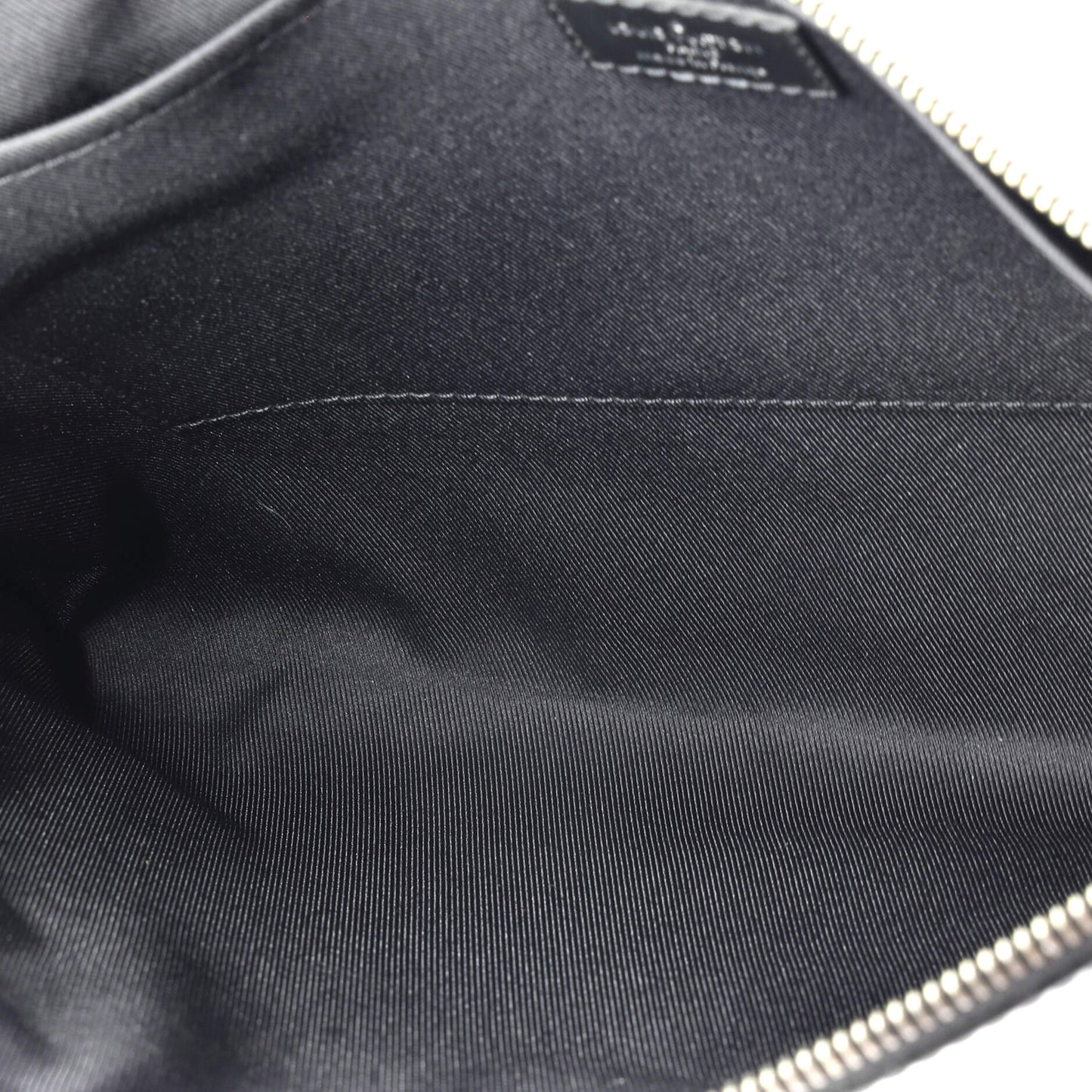 Discovery Pochette Monogram Eclipse Canvas GM