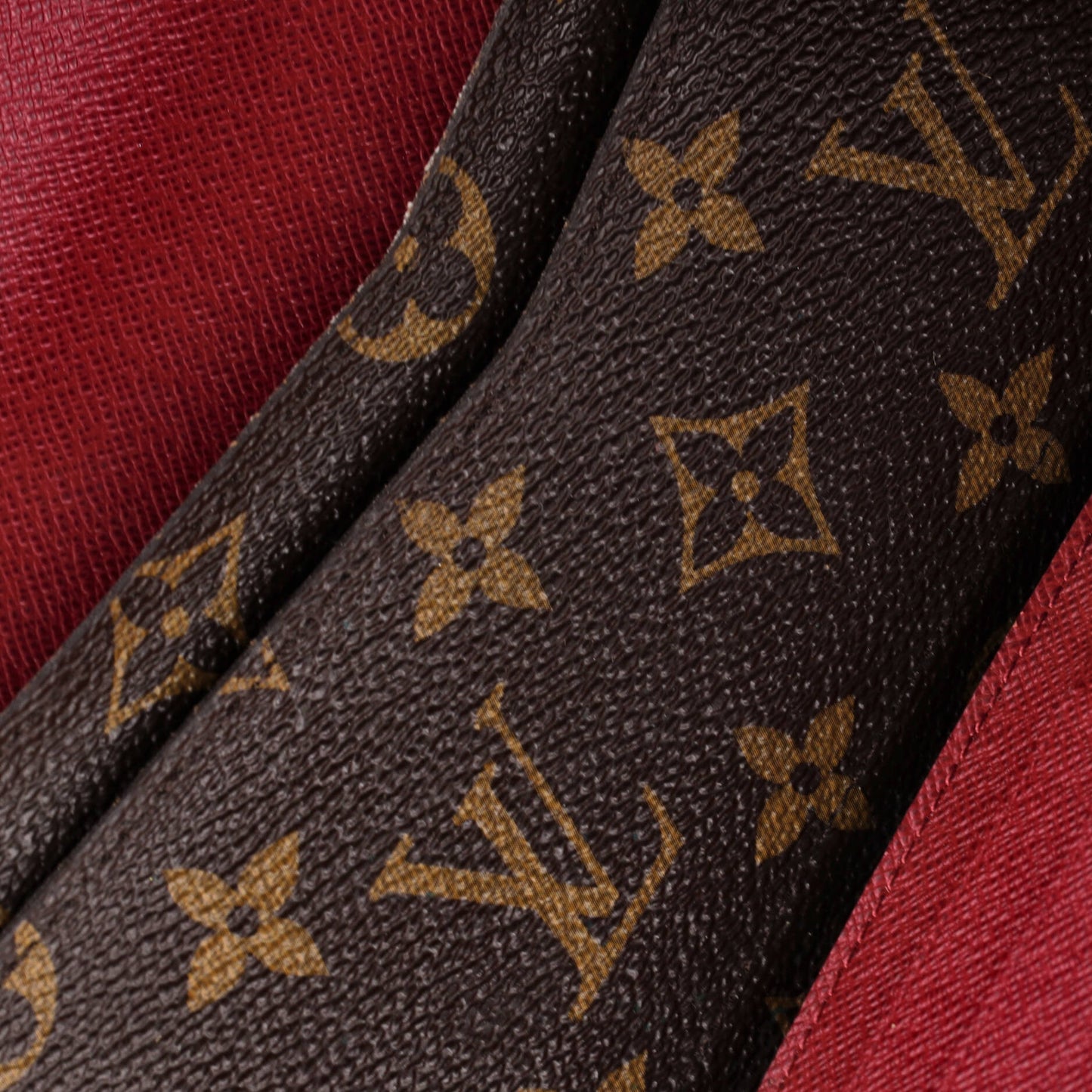 Sarah Wallet NM Monogram Canvas