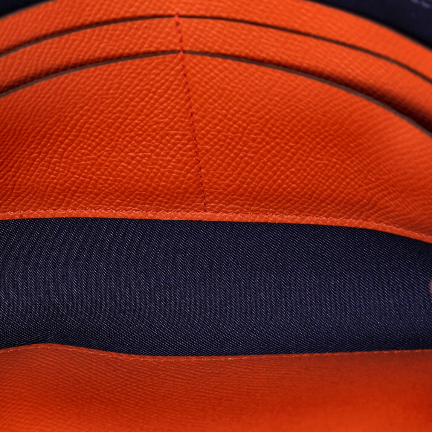 Nouveau To Go Wallet Epsom with Swift