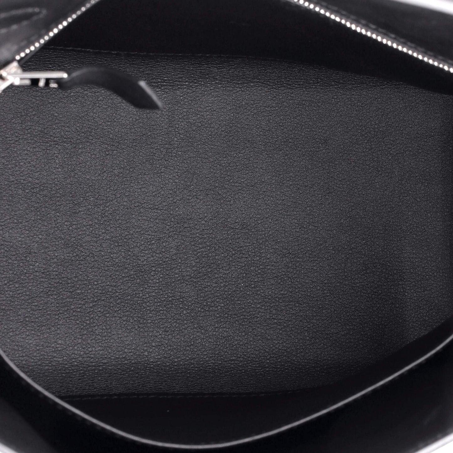 Kelly Handbag Noir Swift with Palladium Hardware 25