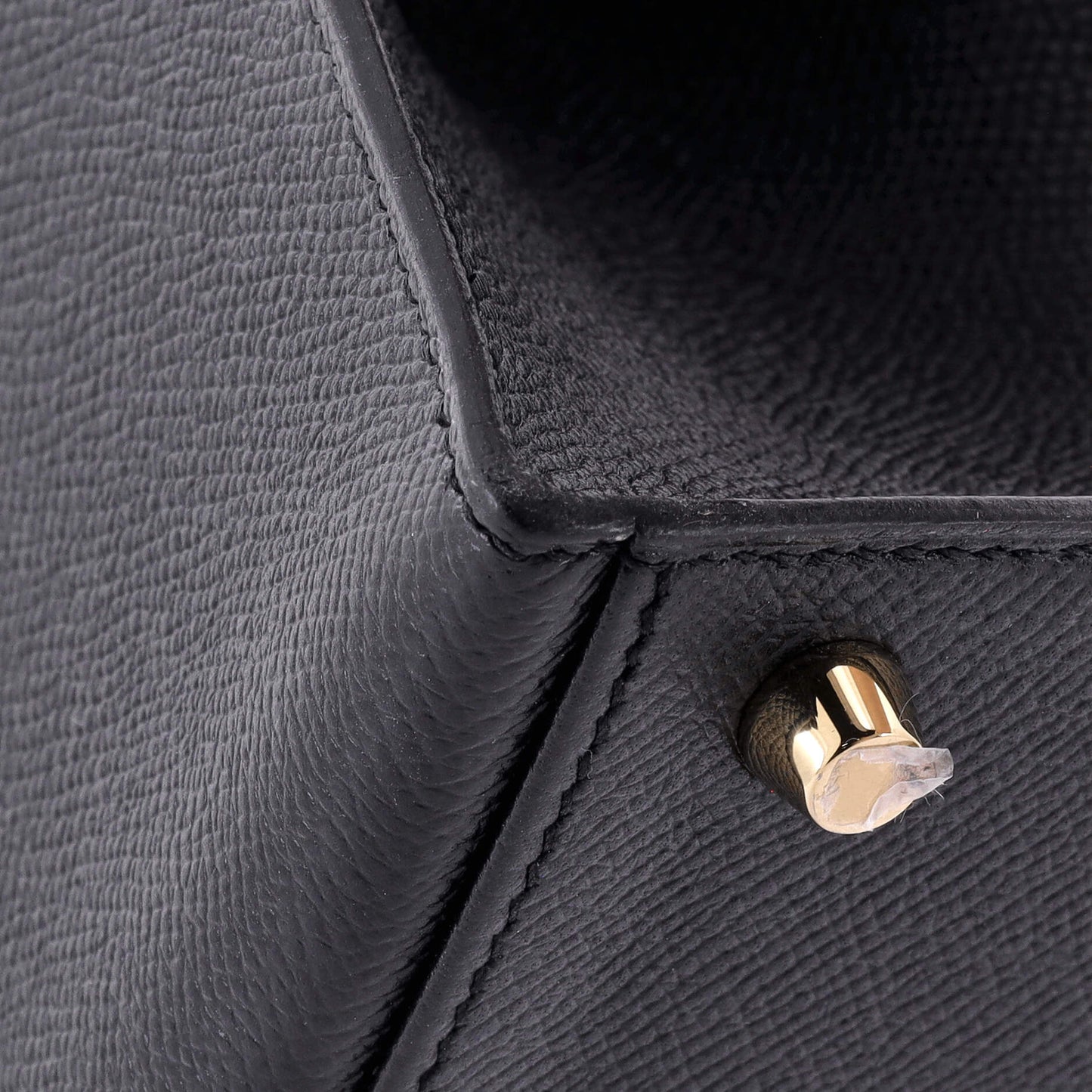 Kelly Handbag Noir Epsom with Gold Hardware 32