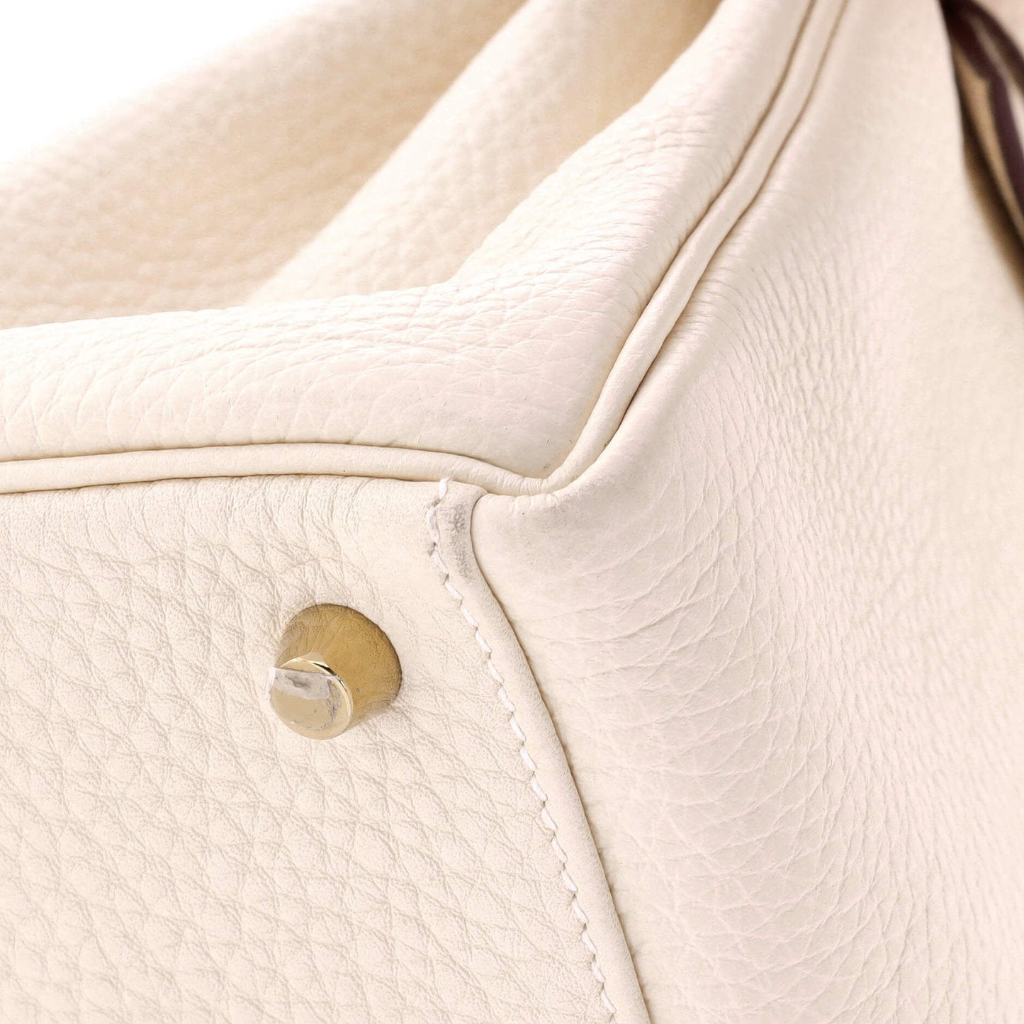 Kelly Handbag Light Clemence with Gold Hardware 28