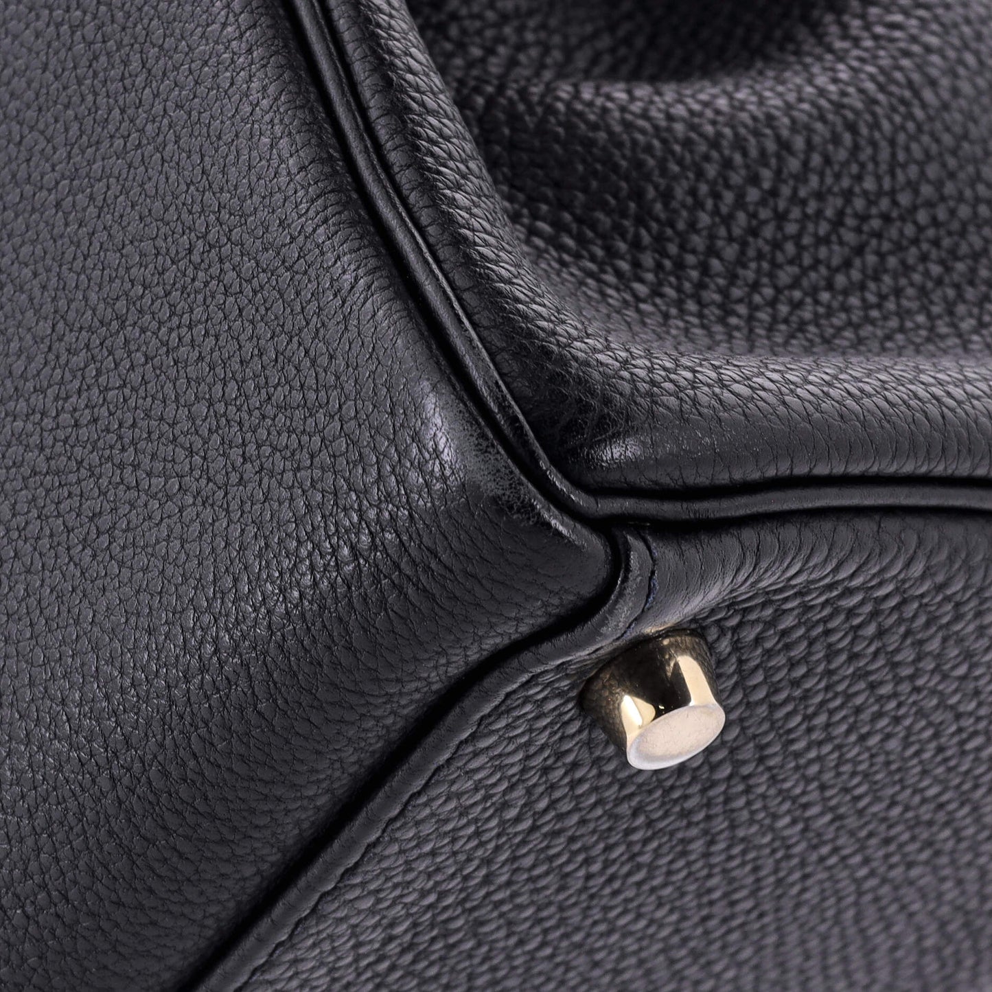 Kelly Handbag Noir Togo with Gold Hardware 32