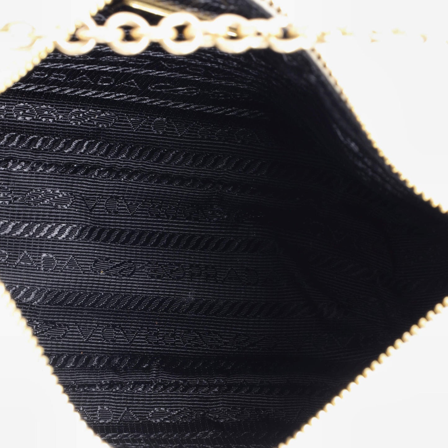 Re-Edition 2005 Shoulder Bag Saffiano Leather Small