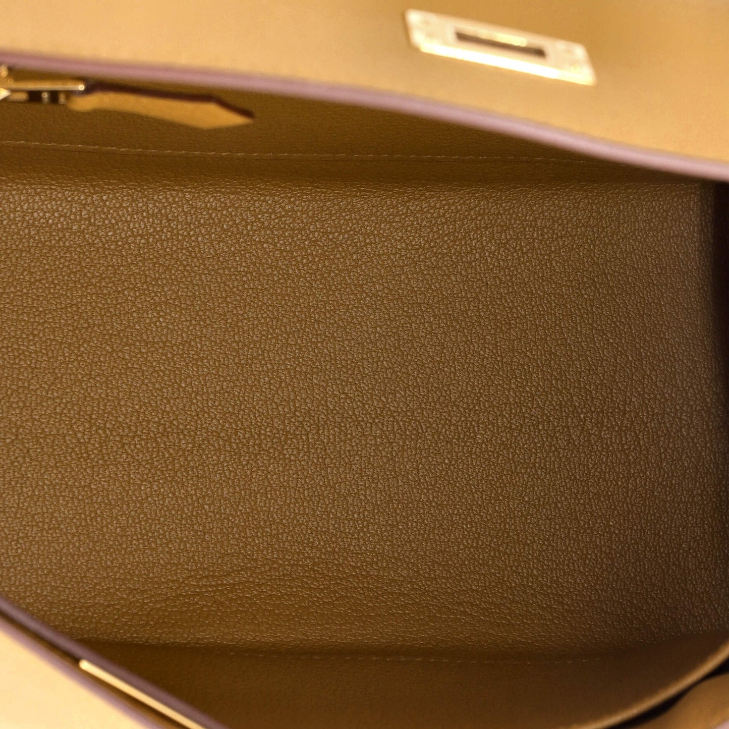 Kelly Handbag Sesame Epsom with Gold Hardware 25