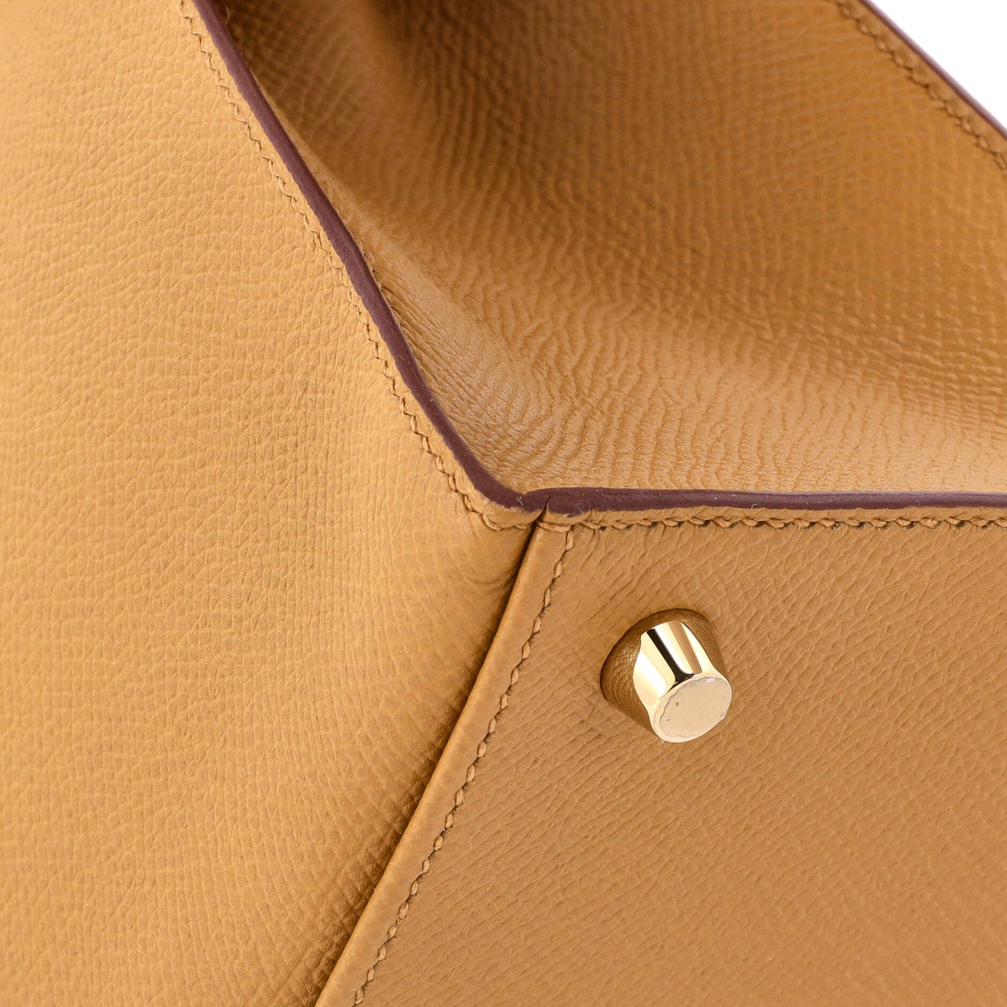 Kelly Handbag Sesame Epsom with Gold Hardware 25