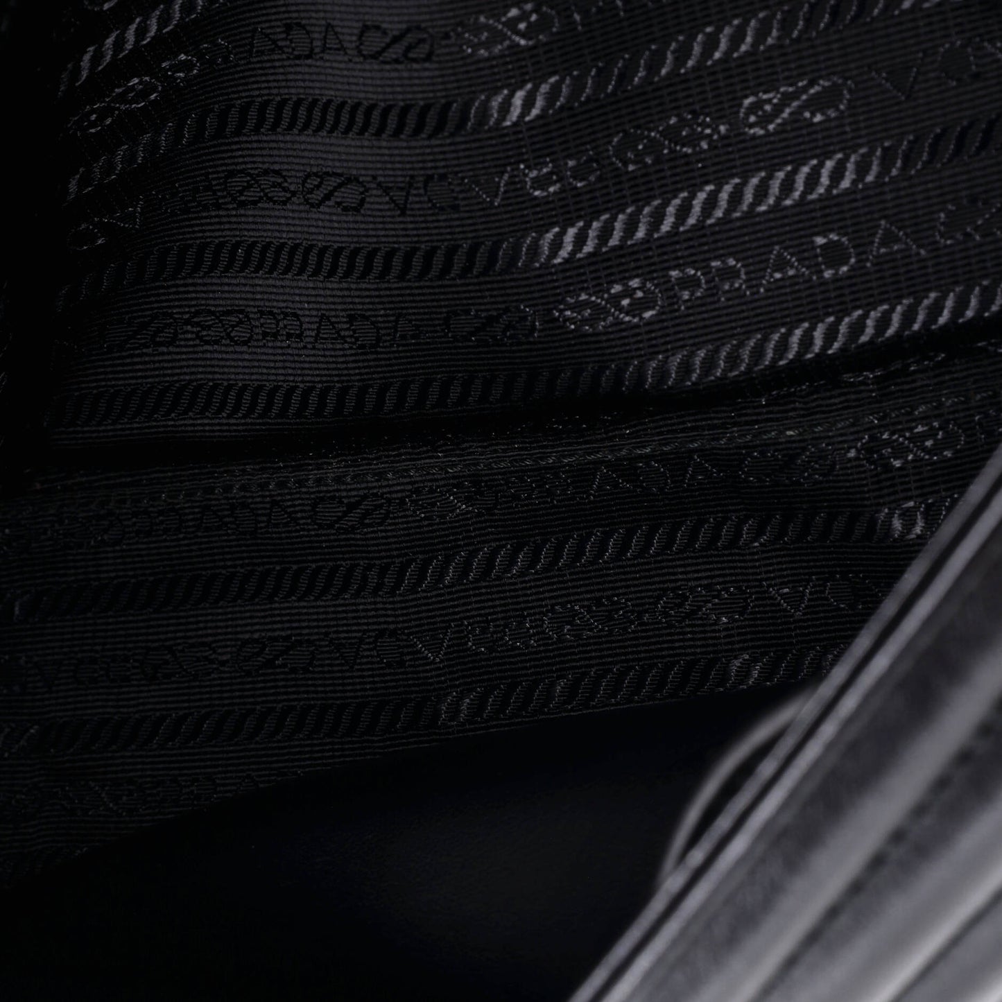 Chain Flap Shoulder Bag Diagramme Quilted Leather Medium