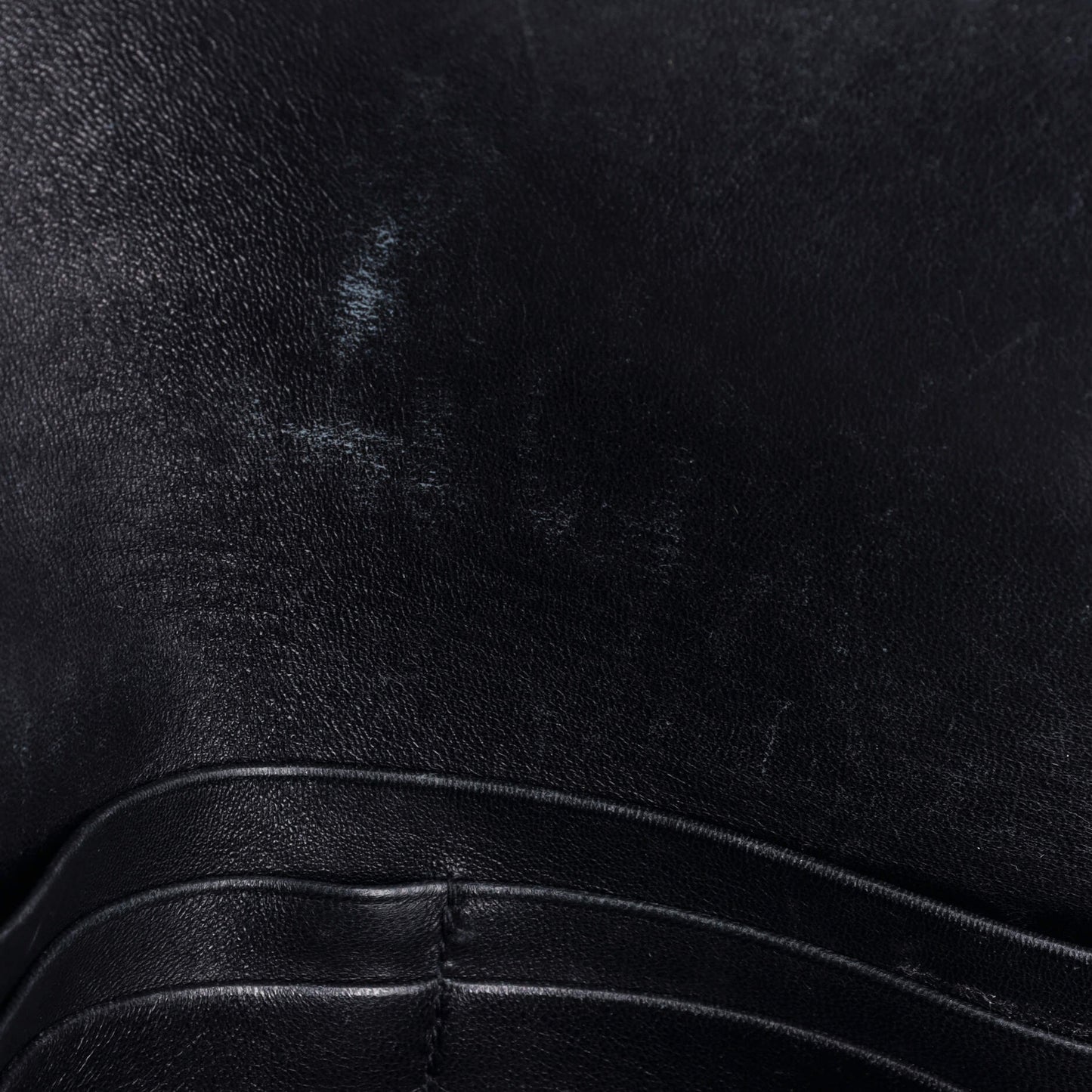 Wallet on Chain Diagramme Quilted Leather Small