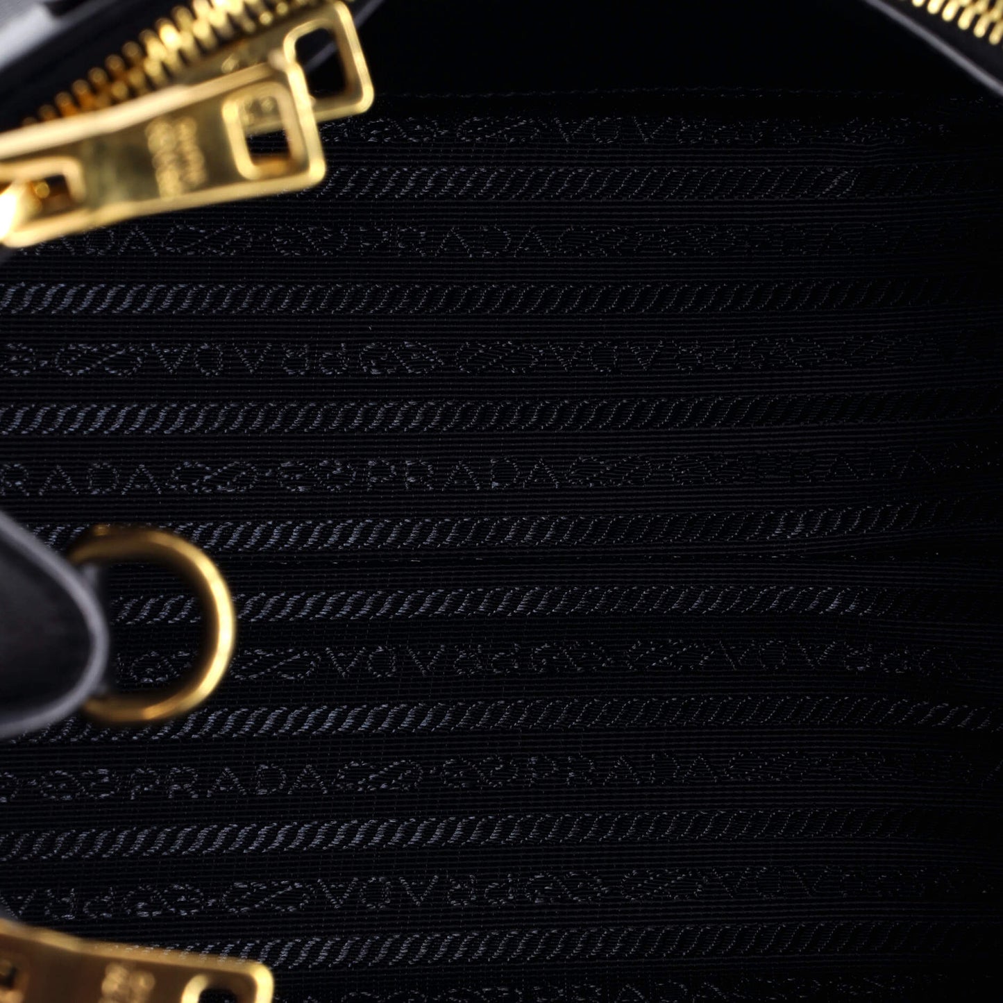 Esplanade Tote Saffiano with City Calf Small