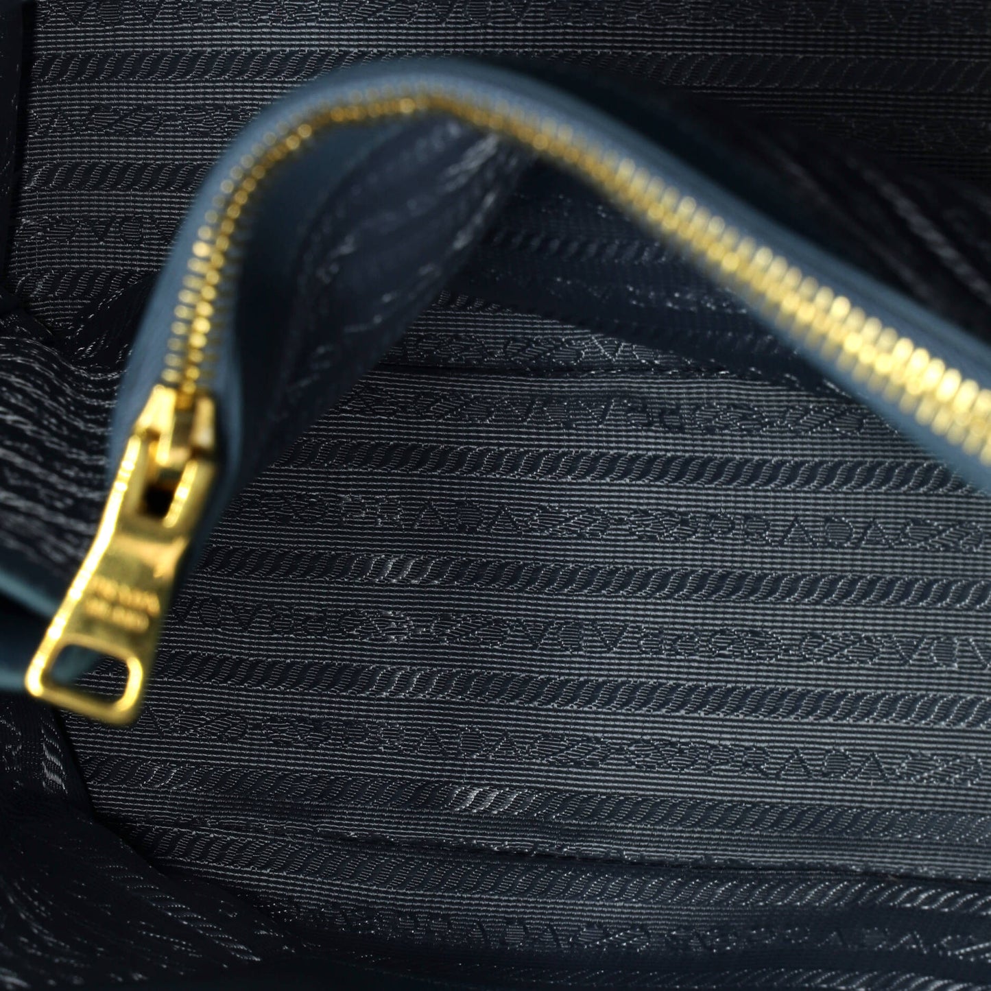 Open Promenade Bag Saffiano Leather Large