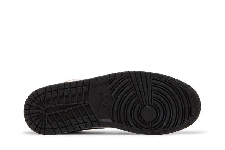 Jordan 1 Low SE Flight Club
